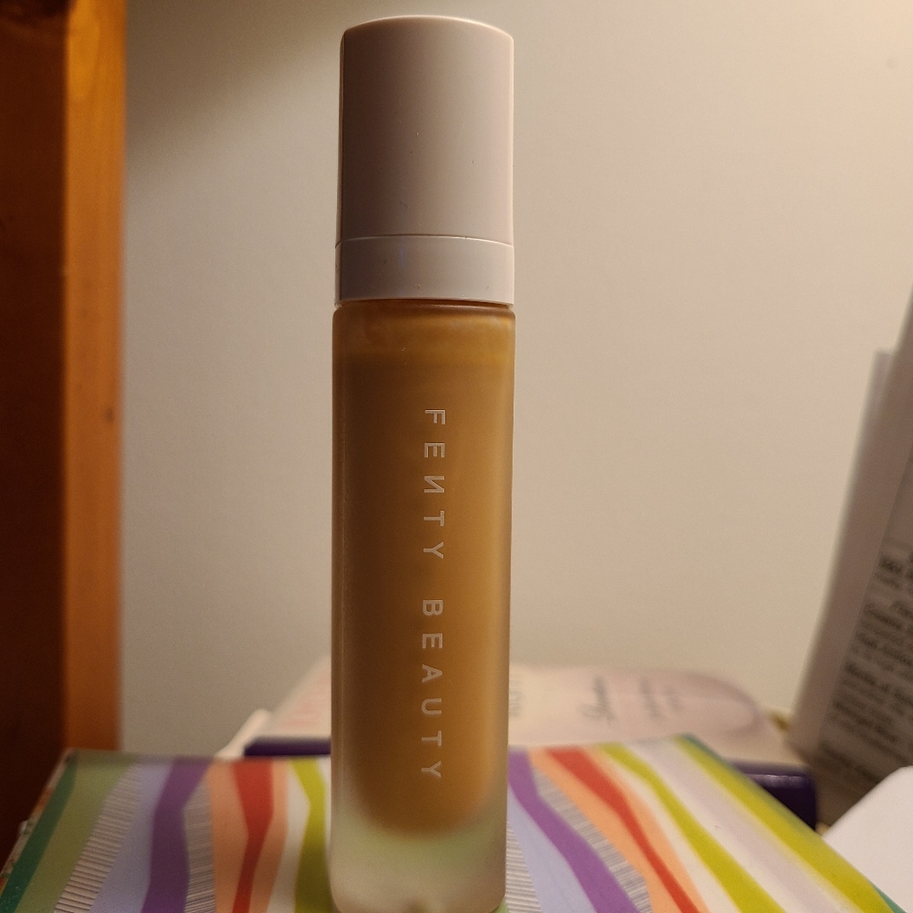310 Fenty Beauty Pro Filt'R Matte Foundation